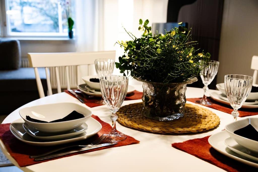 Mukava Saunallinen Kaksio Omalla Sisaeaenkaeynnillae Ja Ilmaisella Autopaikalla กัวปิโอ ภายนอก รูปภาพ