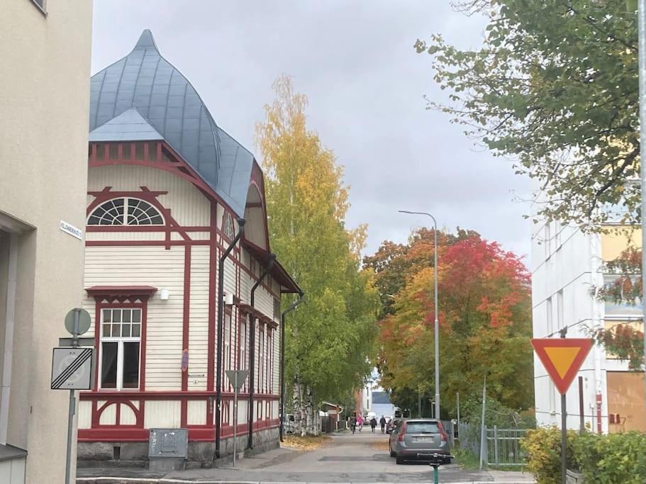 Mukava Saunallinen Kaksio Omalla Sisaeaenkaeynnillae Ja Ilmaisella Autopaikalla กัวปิโอ ภายนอก รูปภาพ